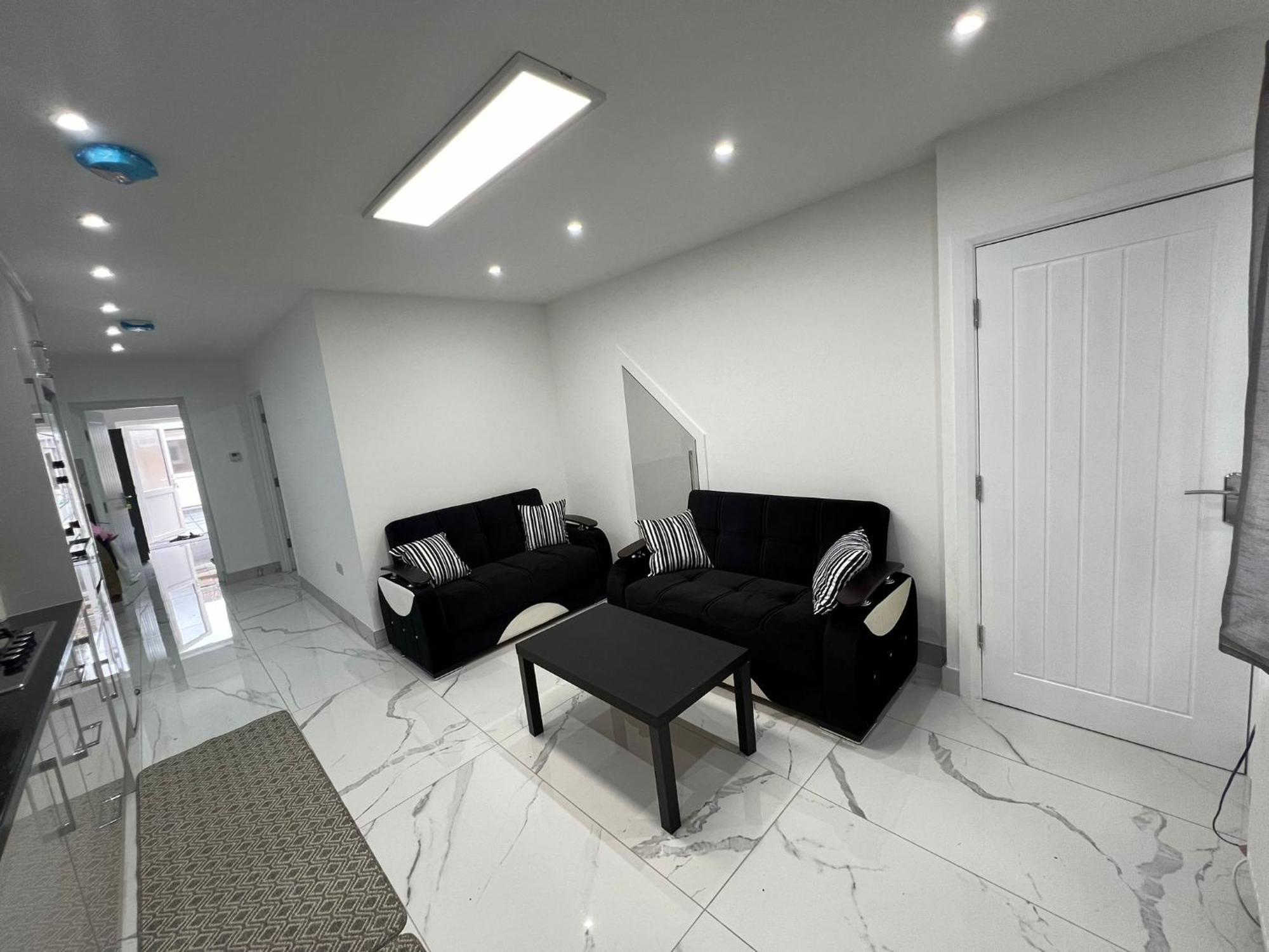 93 New Road Daire Harmondsworth Dış mekan fotoğraf