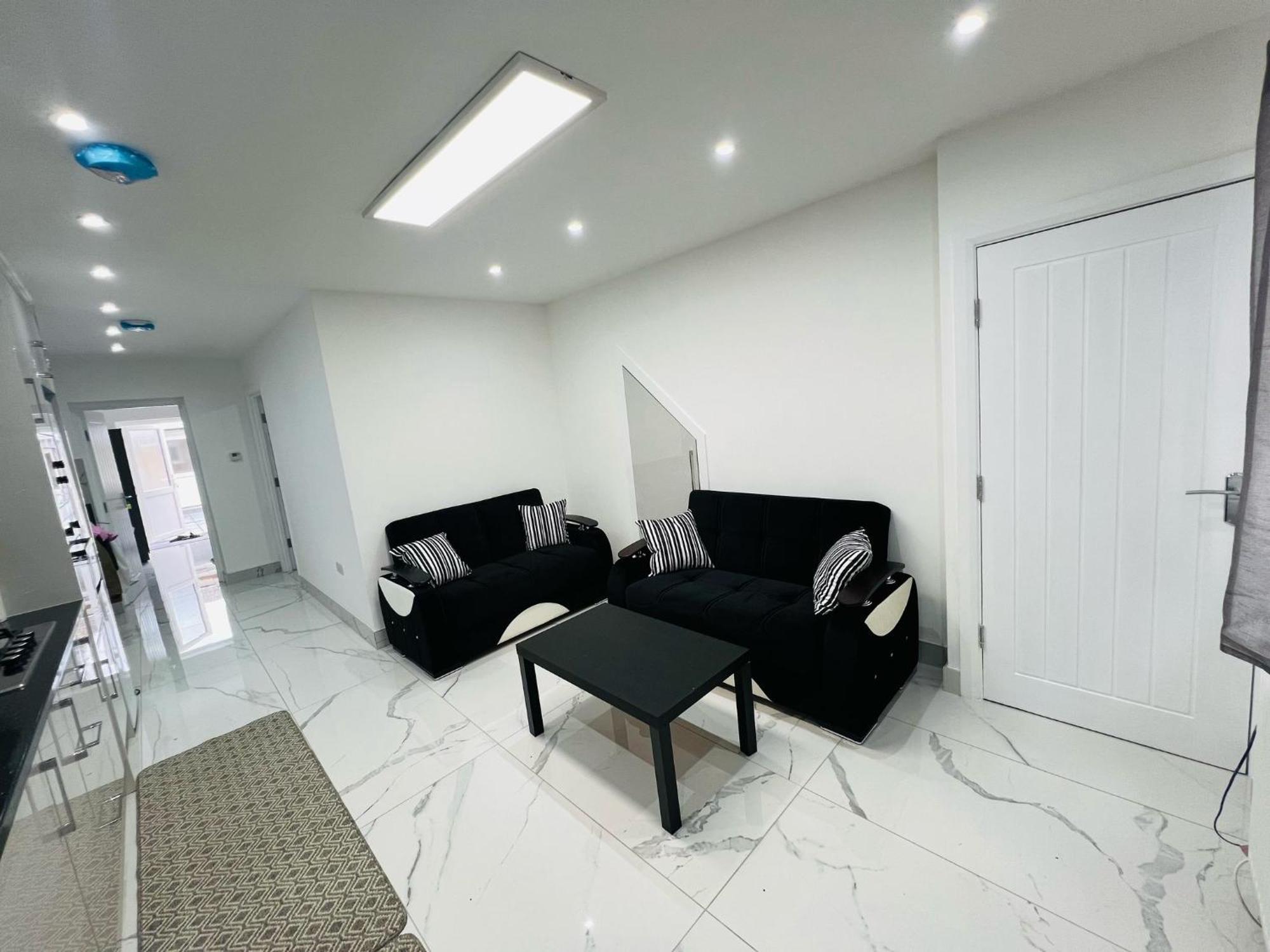 93 New Road Daire Harmondsworth Dış mekan fotoğraf